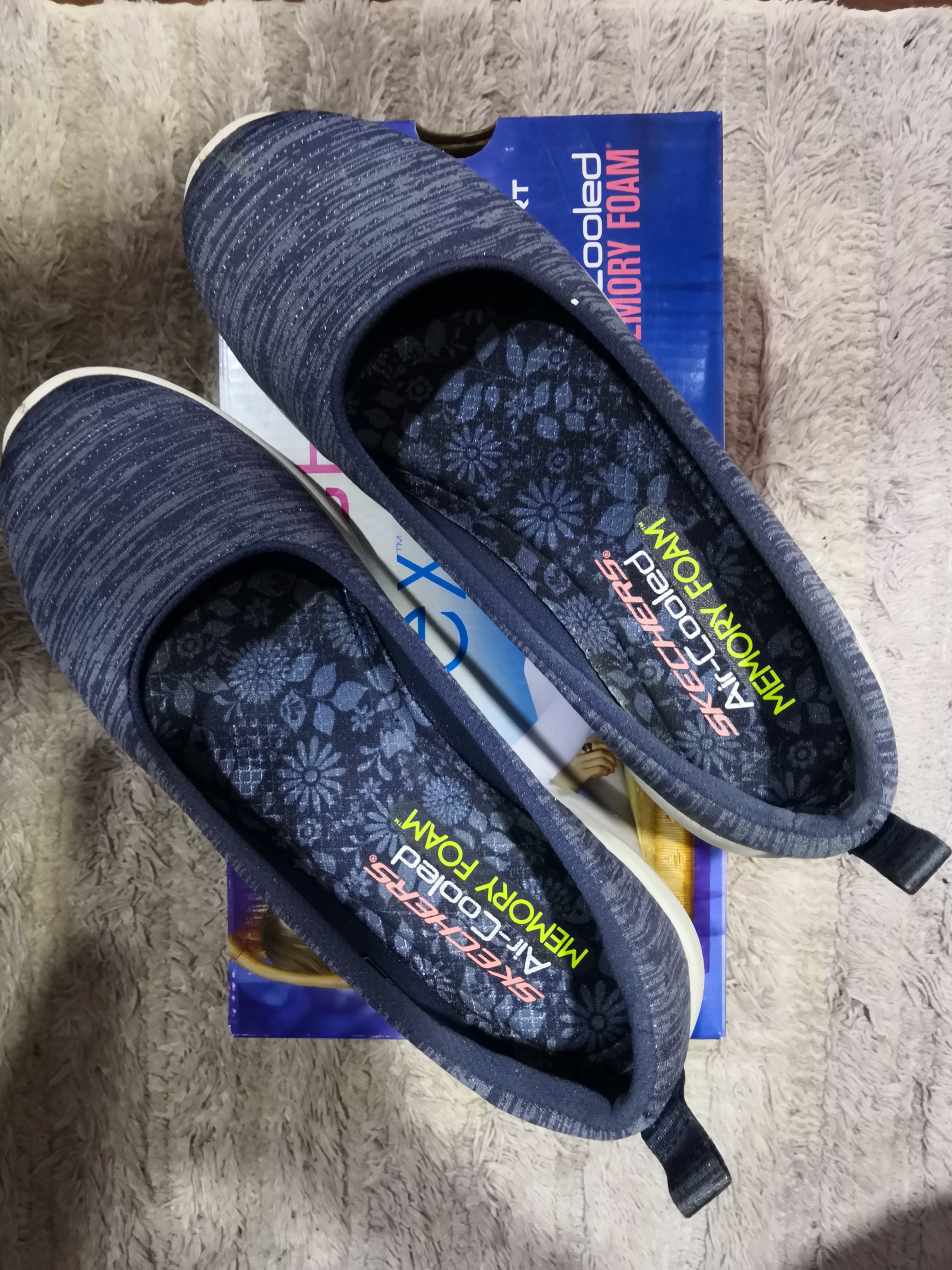 Skechers Flex with Air Cooled Memory 