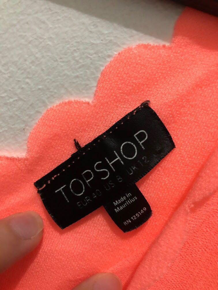 Topshop orange scallop top (Category: Sleeveless) located in Quezon City. Submitted by ptriestodeclutter (Listing ID 1031825976, Image 3). Description: No flaws.