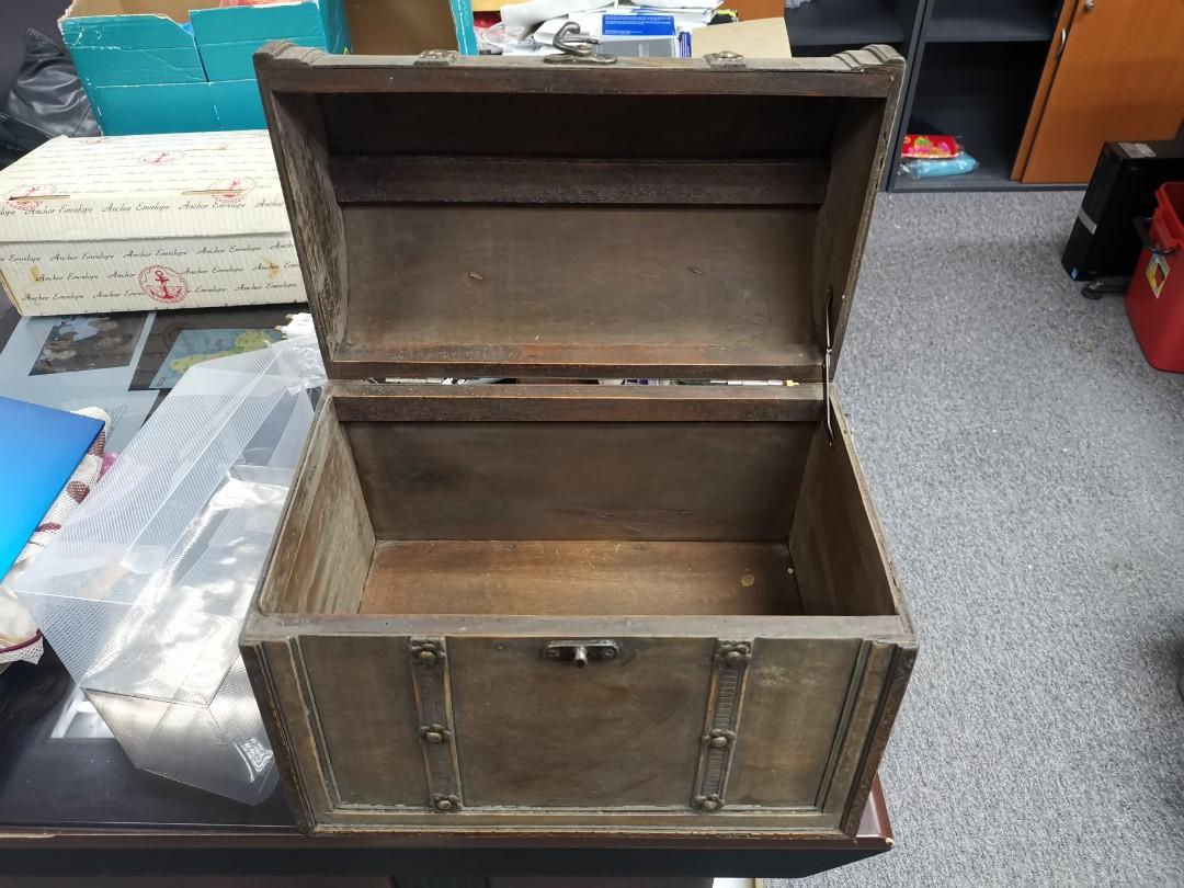Vintage treasure chest, Hobbies & Toys, Memorabilia & Collectibles