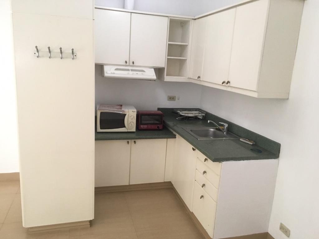 ALPHA GRANDVIEW STUDIO UNIT FOR SALE (Category: Apartments & Condos) located in Paranaque City. Submitted by fernando2x (Listing ID 1025622871, Image 2). Description: For Sale: Studio Condo Unit (802A) Alpha Grandview Condominium Along MH DEL PILAR ST. ( Malate, Manila) Short walk to: Malate Church, Diamond Hotel, Roxas Boulevard (Manila Bay), Aristocrat Short Jeepney Ride to: Robinsons Ermita, Harrison Plaza, CCP complex, Manila Ocean Adventure 