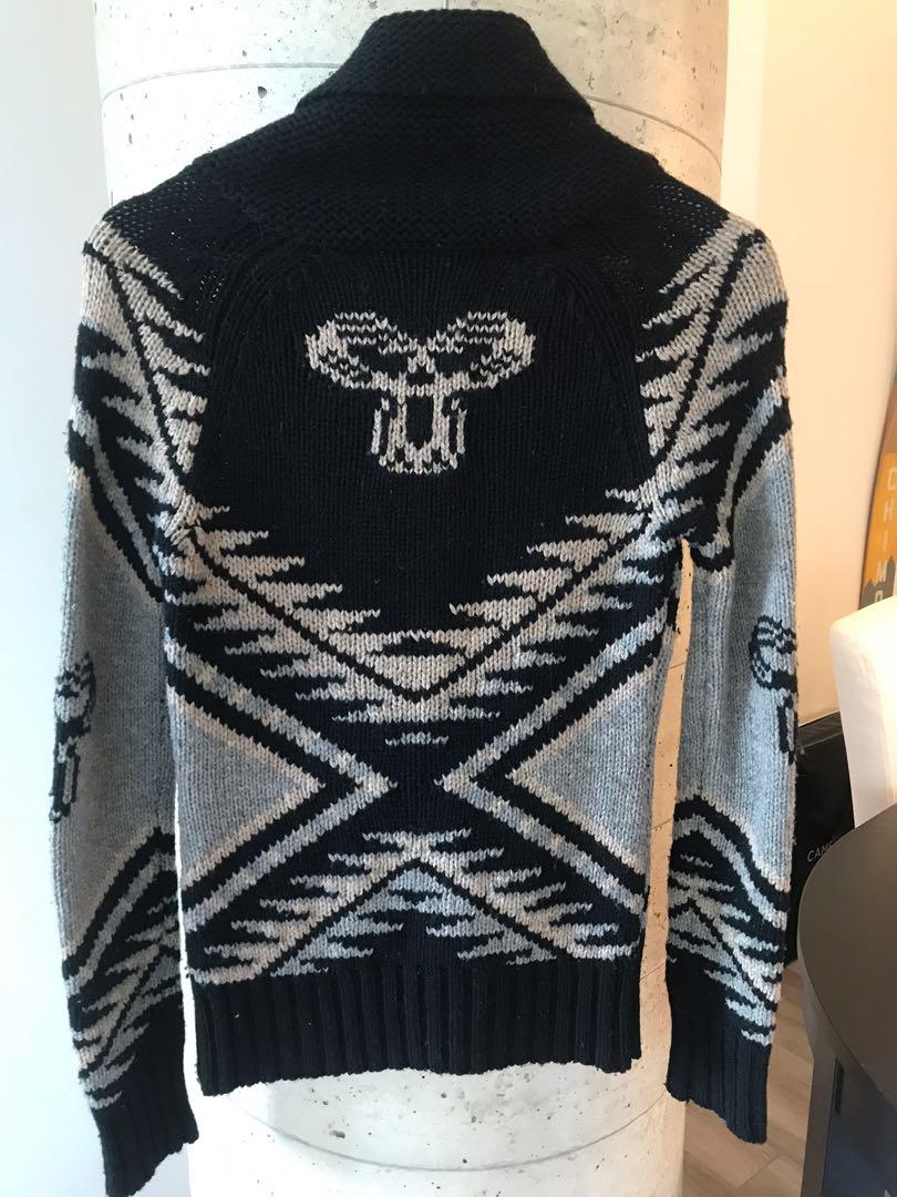 Aritzia TNA Cowichan Sweater XS Women s Fashion Clothes on Carousell