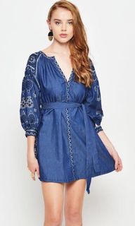 (Category: ) located in . Submitted by iiloveclothes (Listing ID 1025763425, Image 1). Description: .
