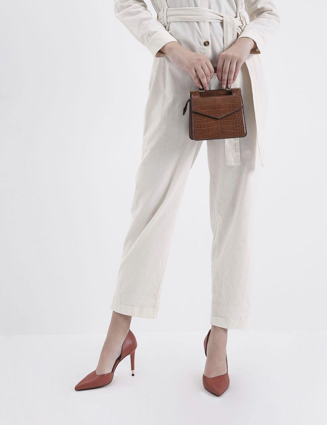 envelope satchel charles & keith