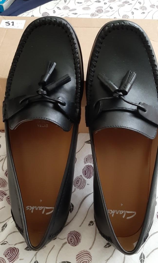 clarks extra wide fit