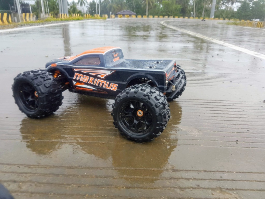 maximus rc truck