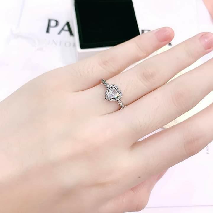 Pandora Elevated Heart Ring, Women's Fashion, Jewelry & Organizers
