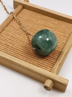 (Category: ) located in . Submitted by orientaljadeite (Listing ID 1025693739, Image 1). Description: .