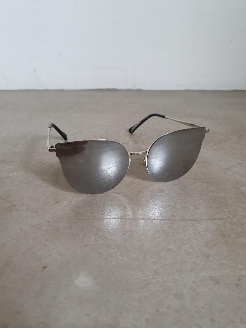 Gentle Monster Lookalike Dark Sunglasses Shades, Women's Fashion