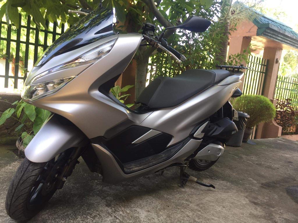 Honda Pcx 150 2500 Odo Motorbikes Motorbikes For Sale On Carousell