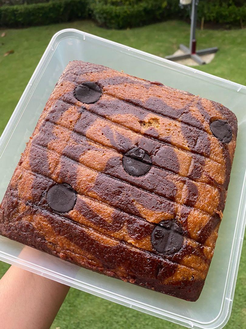 Kek Pisang Food Drinks Baked Goods On Carousell
