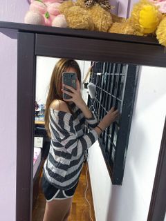 (Category: ) located in . Submitted by 9.90clothesss (Listing ID 1025754473, Image 1). Description: .