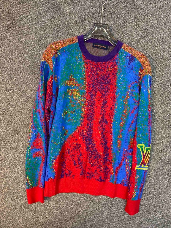 Louis Vuitton LV Studio Jacquard Crewneck, Men's Fashion, Tops & Sets,  Tshirts & Polo Shirts on Carousell