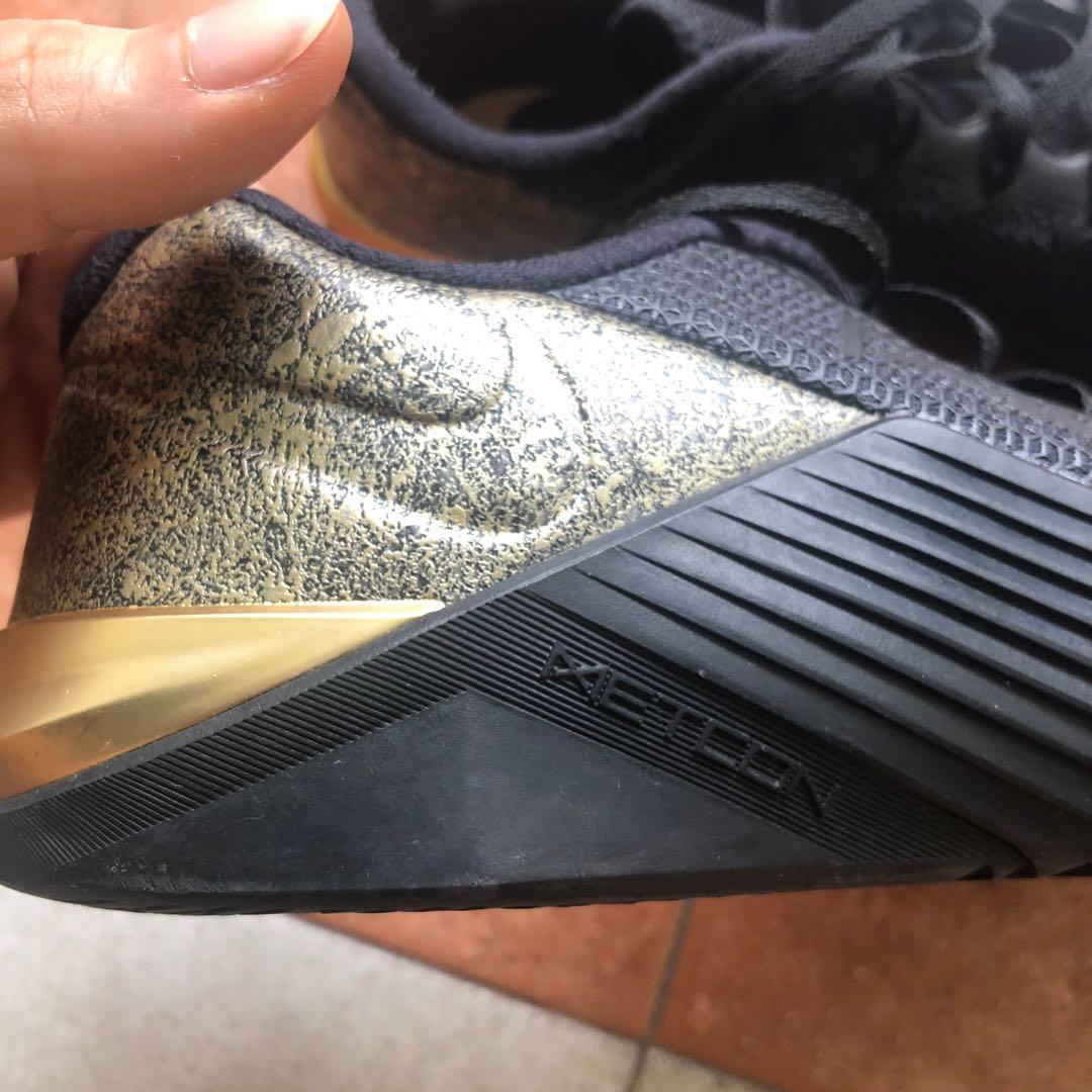 nike metcon 5 medal strong