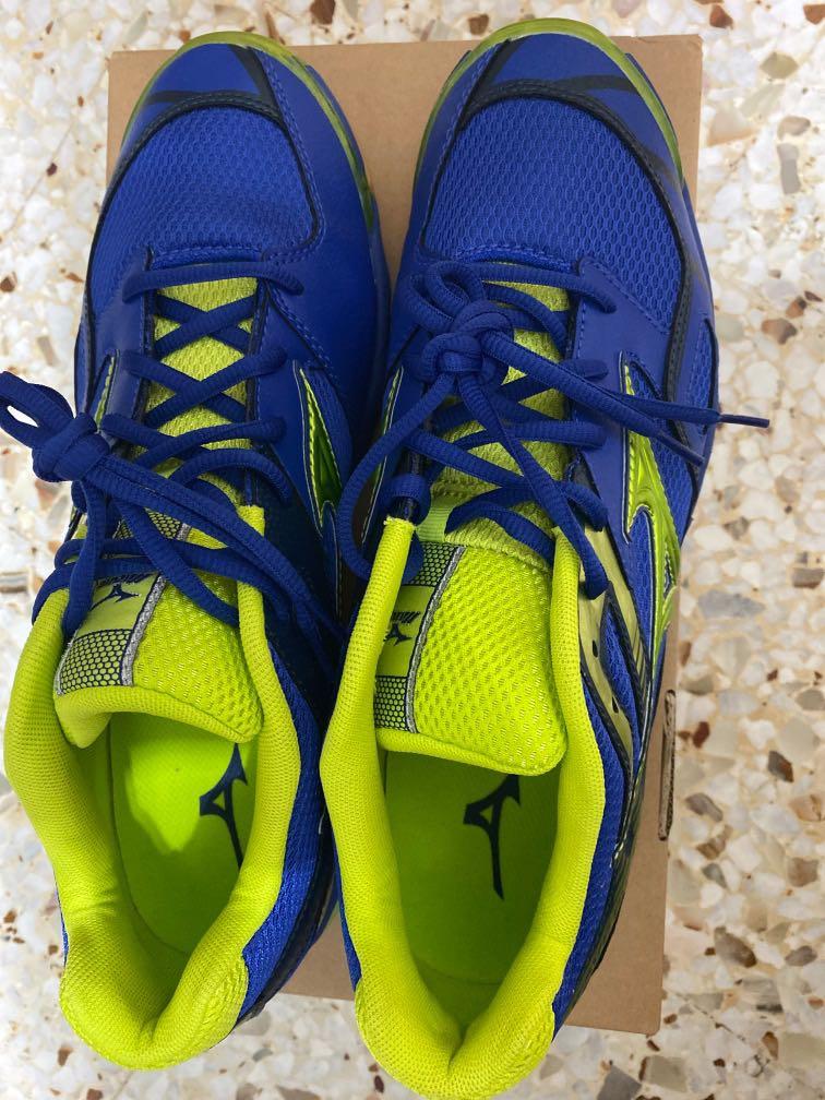 mizuno wave bolt 3 green