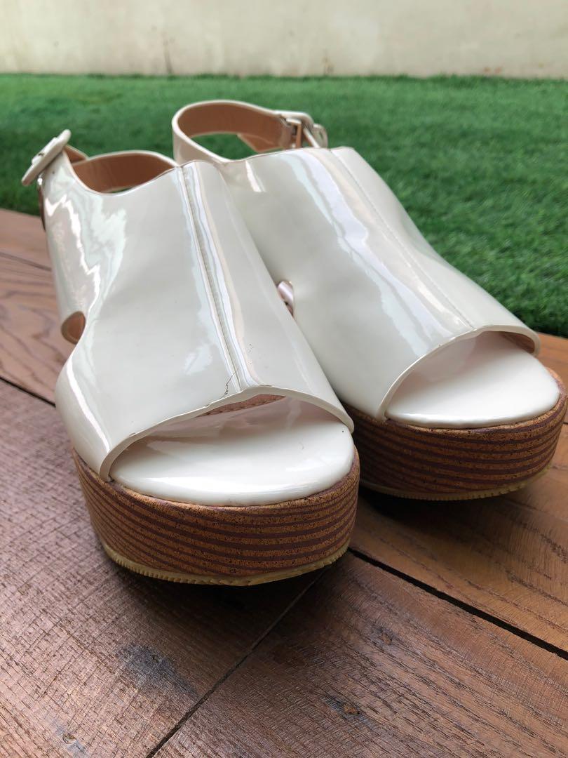 trendy platform heels