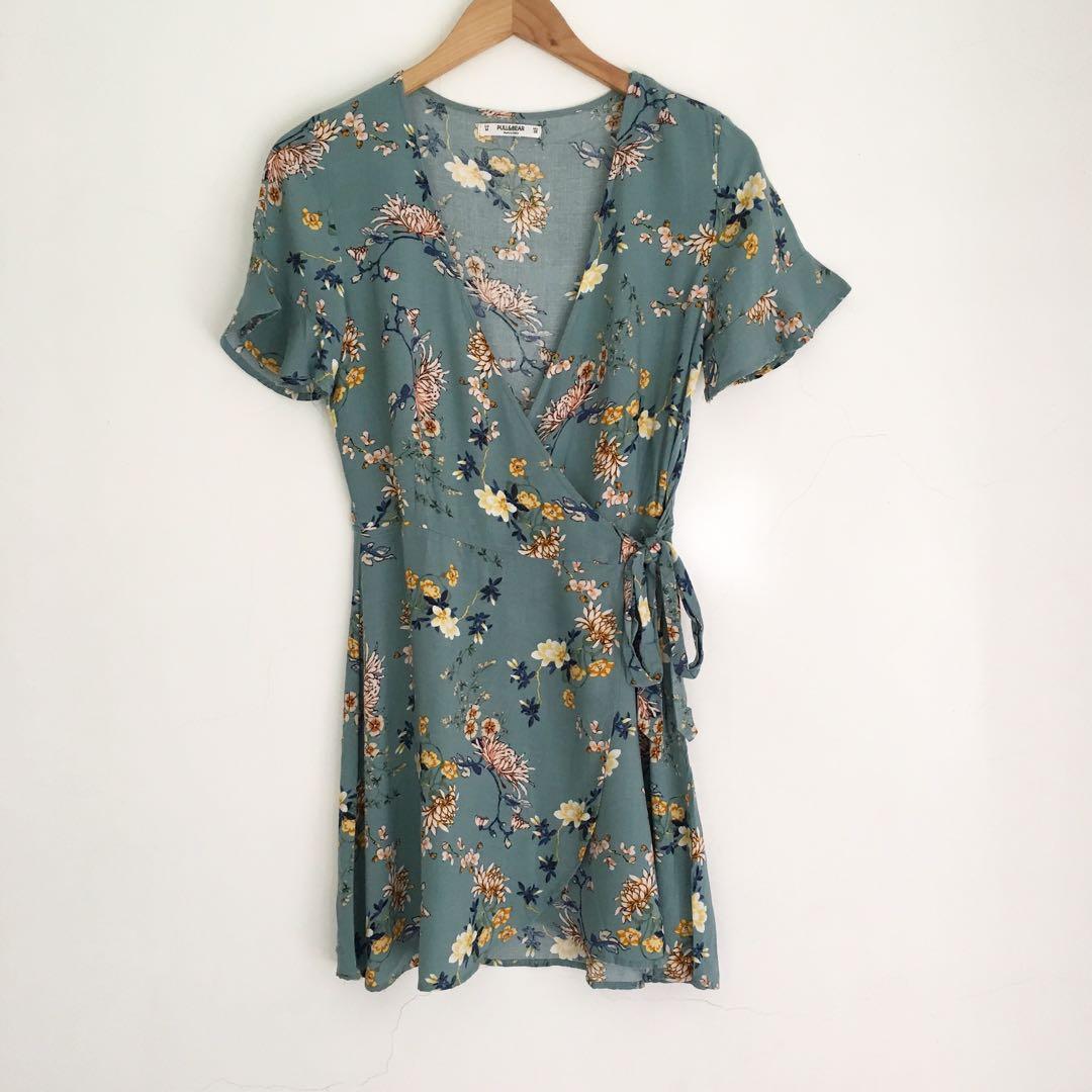 pull and bear wrap dress