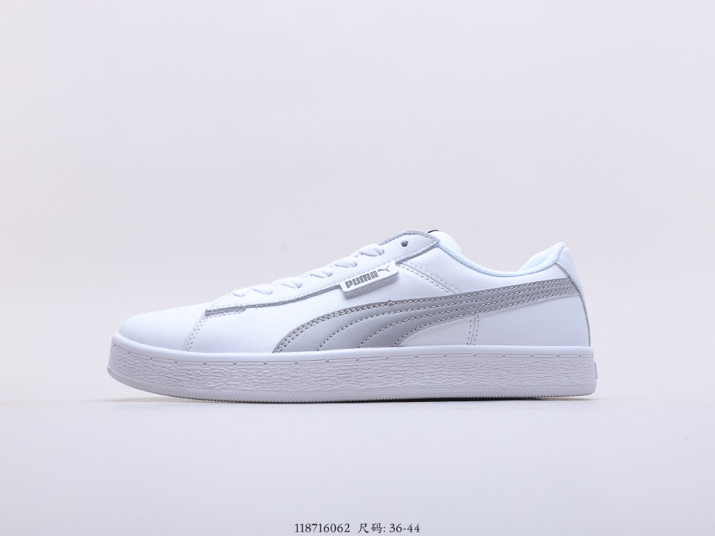 Puma Suede white shoes, Women's Fashion, Shoes, Sneakers on Carousell