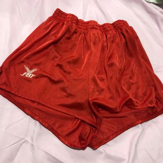 (Category: ) located in . Submitted by moonlight.closet (Listing ID 1025699696, Image 1). Description: .