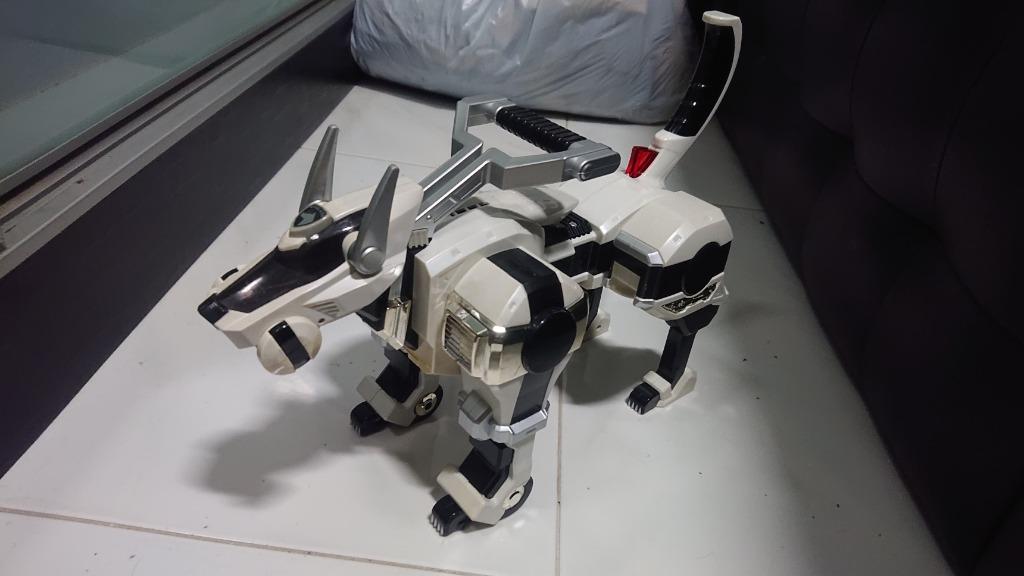 R.I.C [Robotic Interactive Canine] (Power Rangers SPD), Toys & Games ...