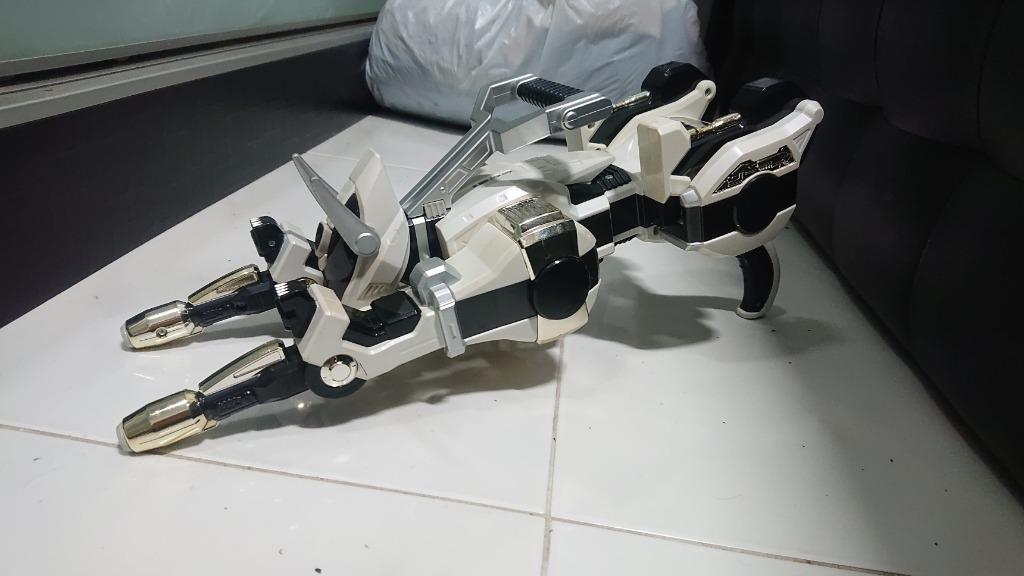 R.I.C [Robotic Interactive Canine] (Power Rangers SPD), Toys & Games ...