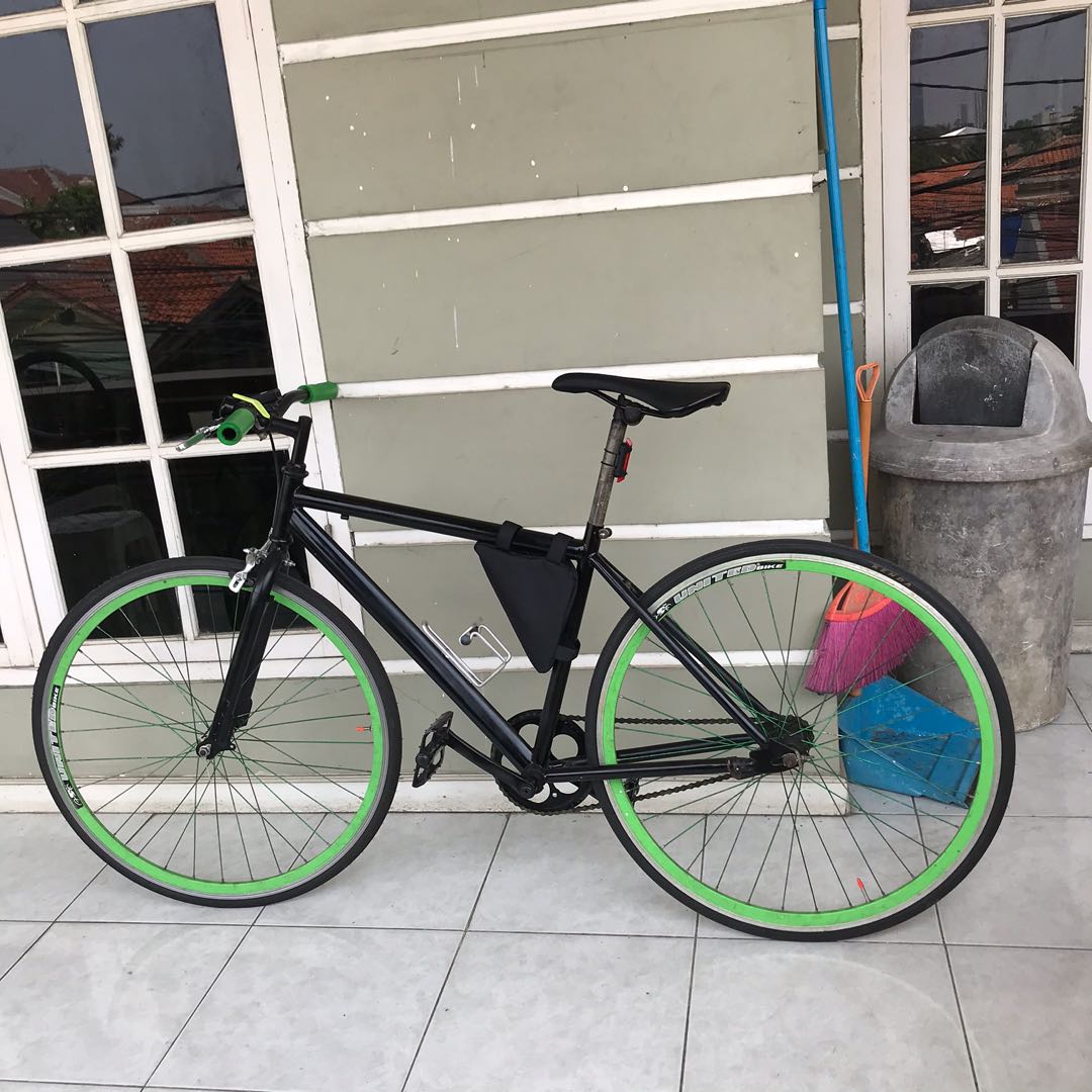 Sepda Fixie united soloist rem torpedo Olah Raga Sepeda di Carousell