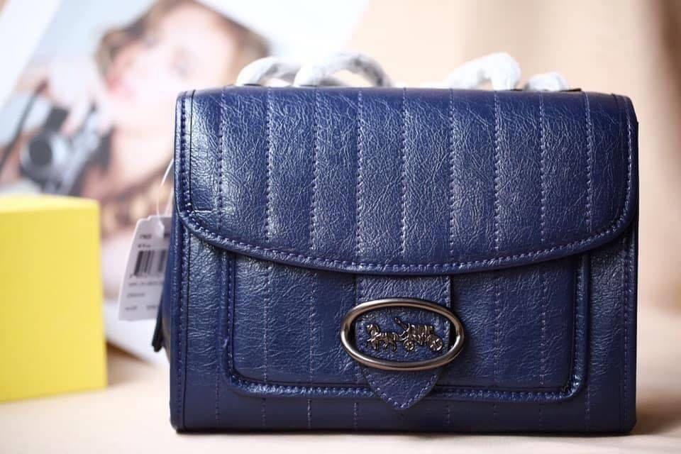 Melody shoulder bag with quilting