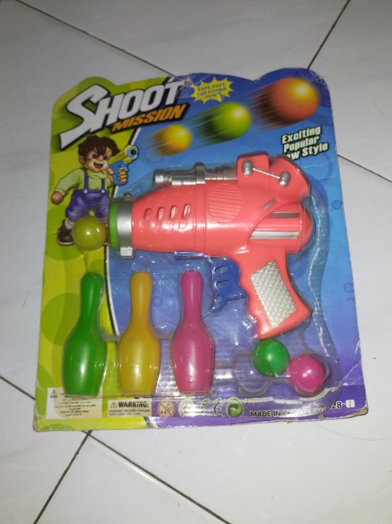 toy gun and target