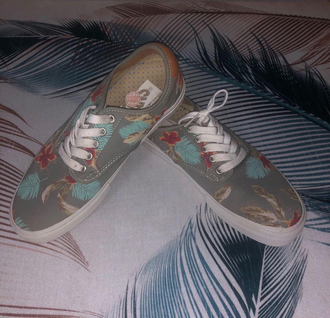 vans chima pro aloha & grey skate shoes