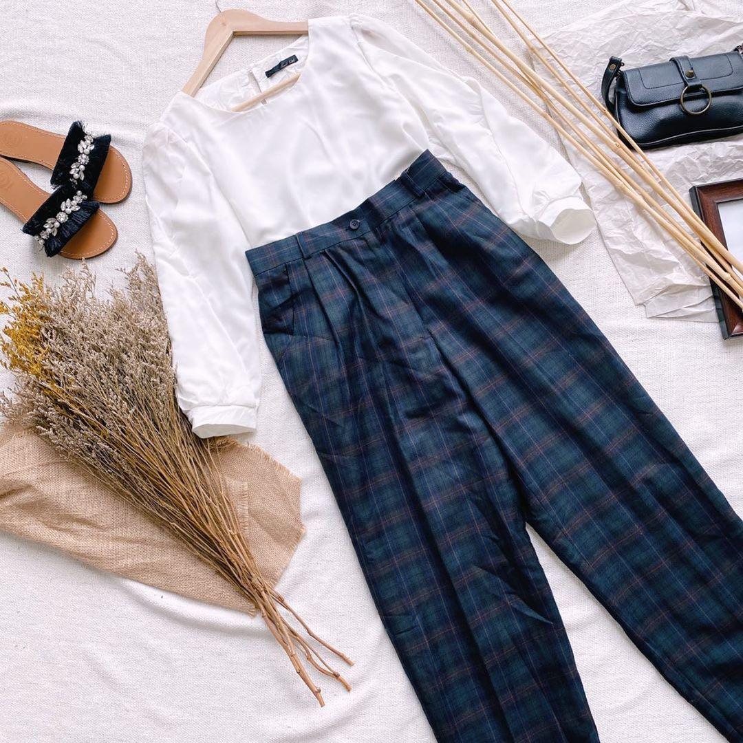 Vintage Outfit (white top \u0026 plaid pants 