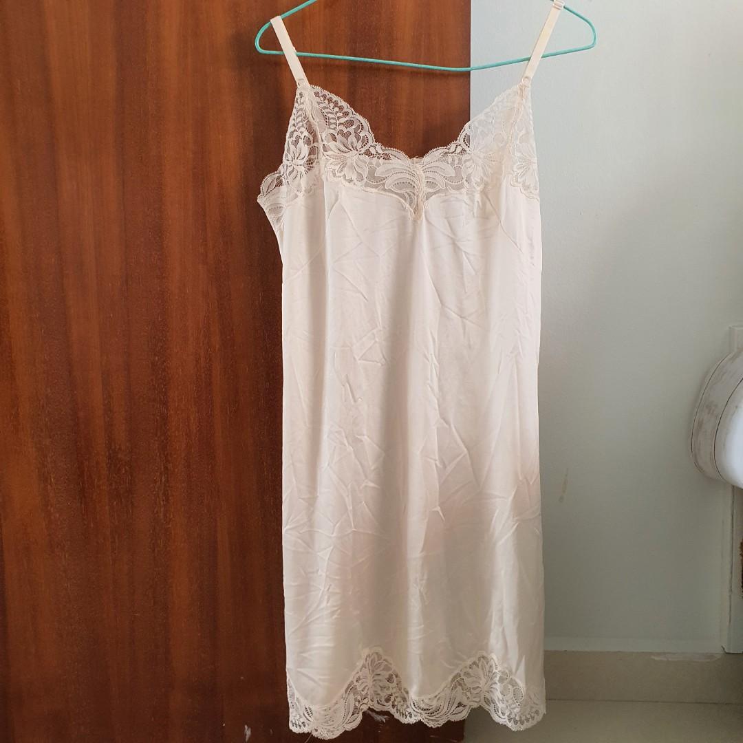 Wacoal sales slip dress