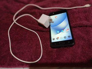 Asus Zenfone 4 maxlite