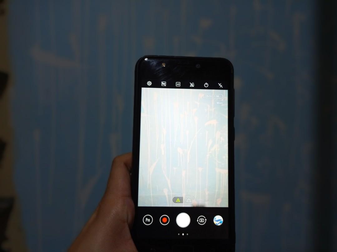 Asus Zenfone 4 maxlite (Category: Android Others) located in Manila. Submitted by jccj09 (Listing ID 1031885472, Image 2). Description: Asus Zenfone 4 maxlite 2/16 4100 mah loc: malabon.