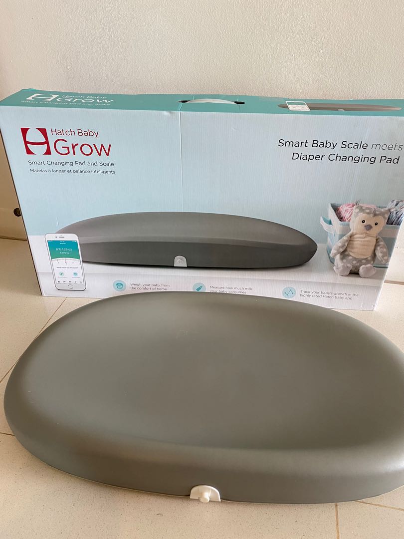 changing pad that weighs baby