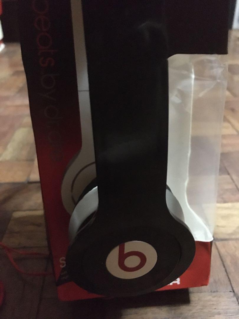 Beats by dr. dre MONSTER SOLO (Category: Earphones) located in Manila. Submitted by dl_online_shop (Listing ID 1032062304, Image 3). Description: beats by dr. Dre solo MONSTER *Premium Quality* -Brand new with box Special features: •with bass • with control talk • comfortable fit • dual fold Other colors available: Black Red Gray Blue Message us if you are interested .