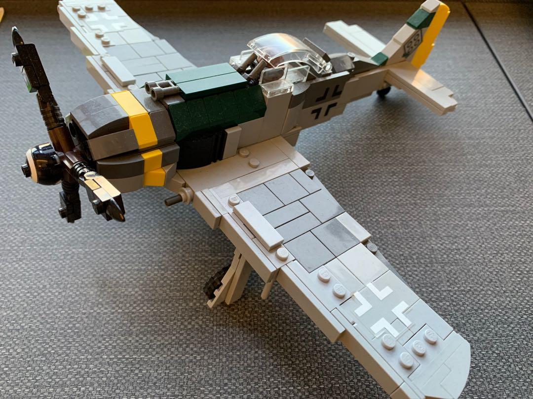 Brickmania FW 190 fighter plane
