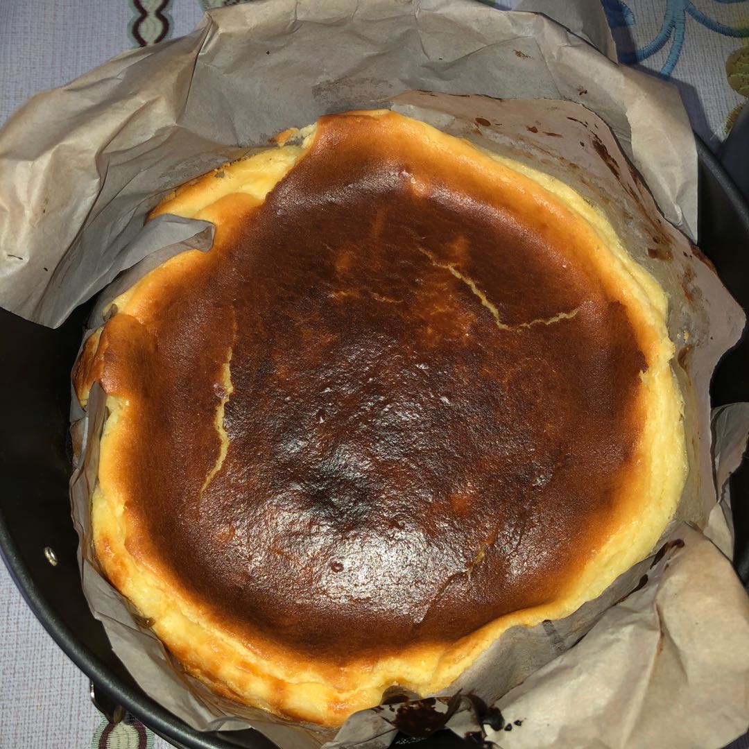 Burnt basque cheesecake / birthday cheese cake, Food & Drinks, Homemade ...