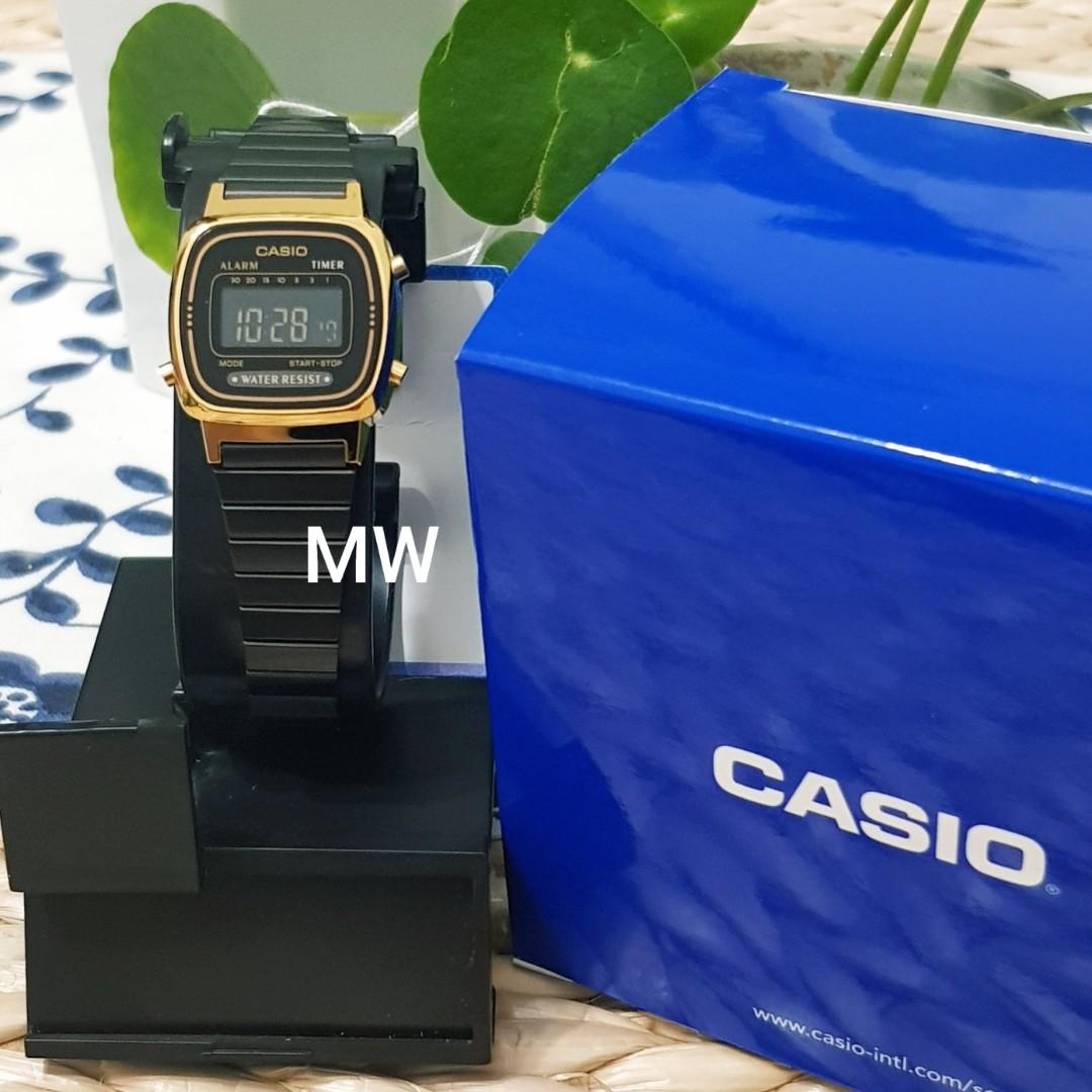 Casio black deals mini face watch