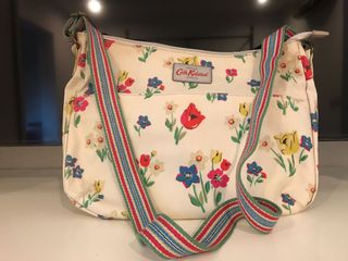 (Category: ) located in . Submitted by sleep.shop.repeat (Listing ID 1031983976, Image 1). Description: .