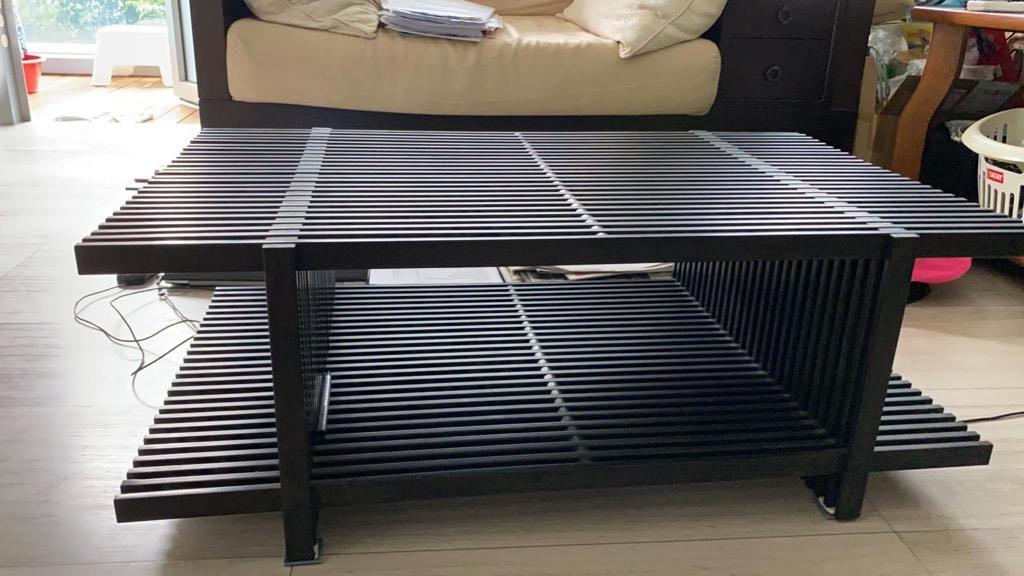Coffee Table (Category: Tables & Sets) located in Singapore. Submitted by aiizservices (Listing ID 1032017718, Image 1). Description: Clearing Space, would like to get rid of this table still in good condition.