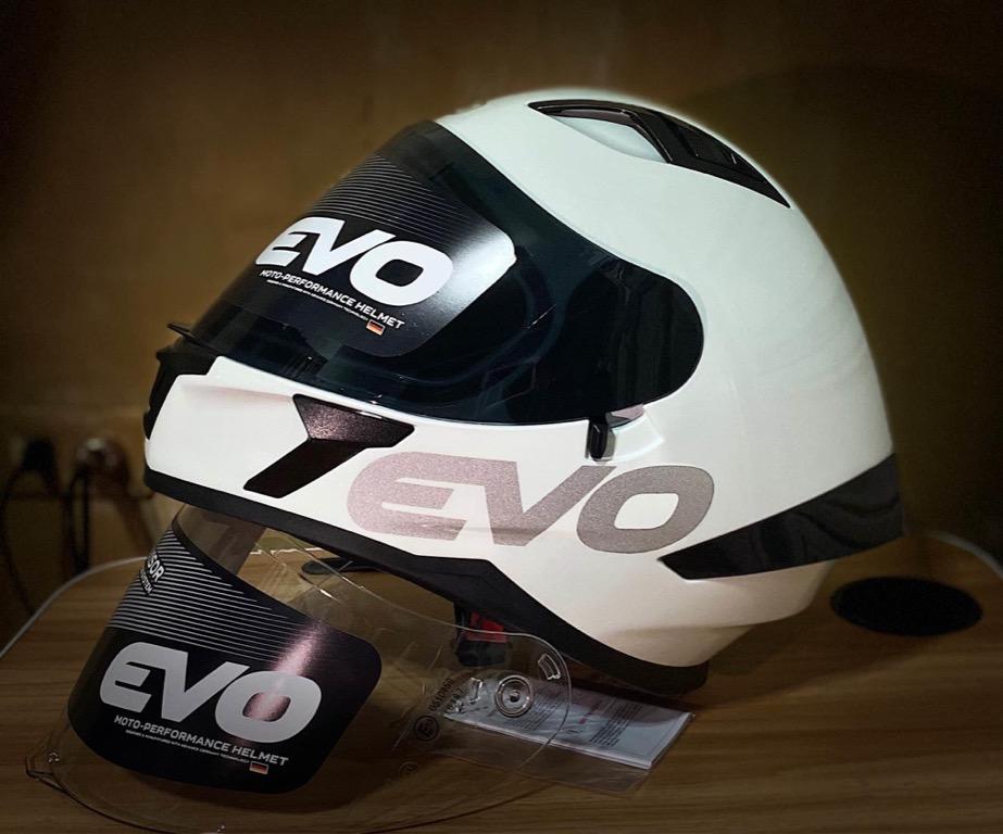 EVO Helmets, Motorbikes, Motorbike Parts & Accessories, Helmets and