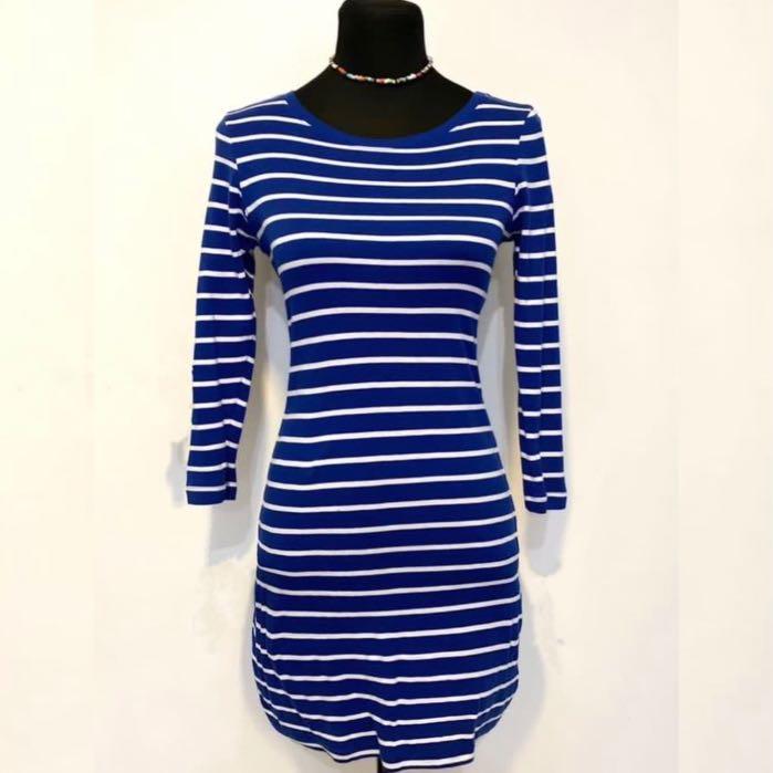 Forever 21 Blue Striped Dress (Category: Dresses) located in Quezon City. Submitted by shopMD (Listing ID 1027188102, Image 1). Description: 💕 Forever 21 Blue Striped Dress 😍 💕 Form fitting 🥰.