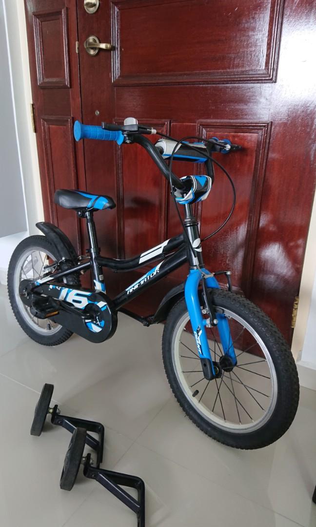 giant training wheels