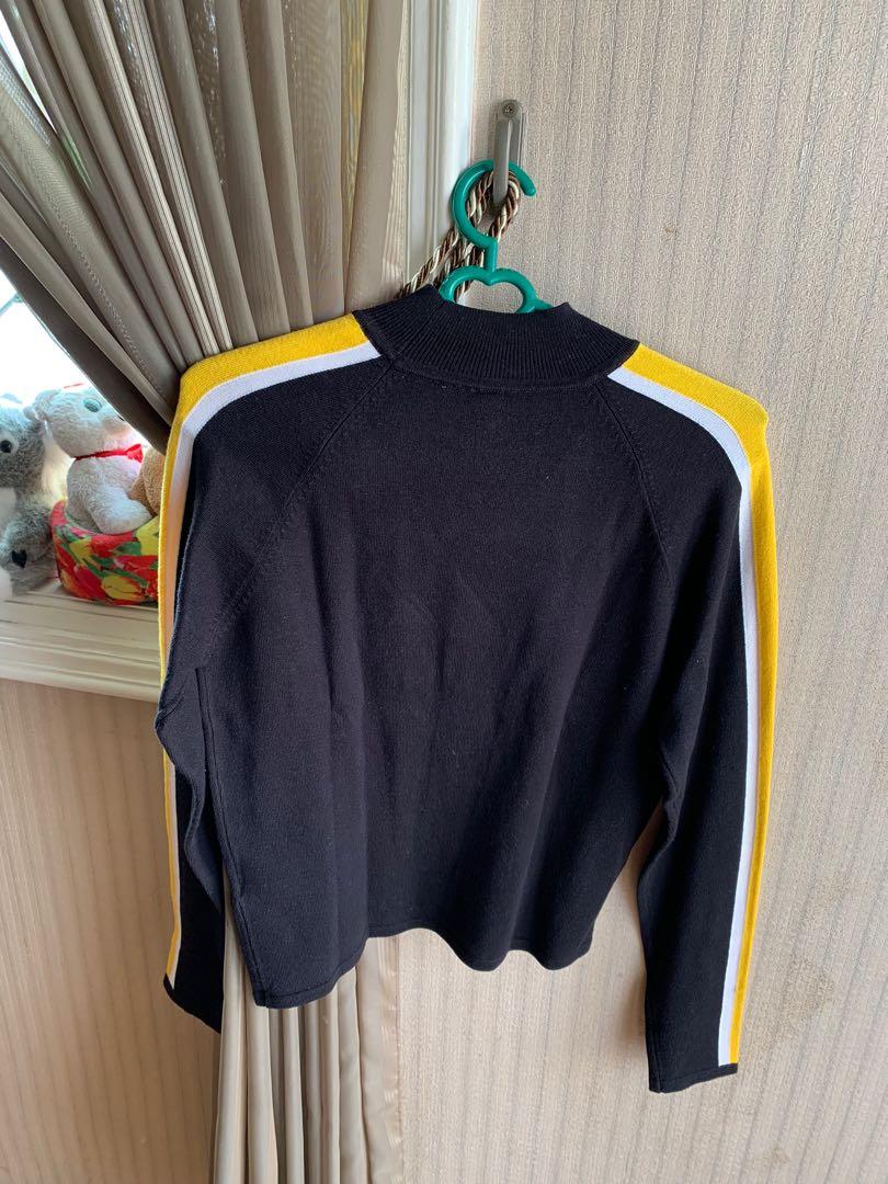 H&m black and yellow sweater store