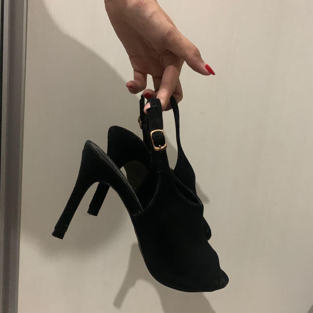 black stiletto heels open toe