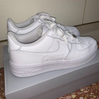 (Category: ) located in . Submitted by closetdiary (Listing ID 1032036810, Image 1). Description: .
