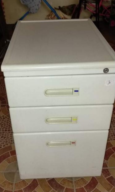 Pedestal Mobile Cabinet 3 Home Furniture Furniture Fixtures Office Furniture On Carousell