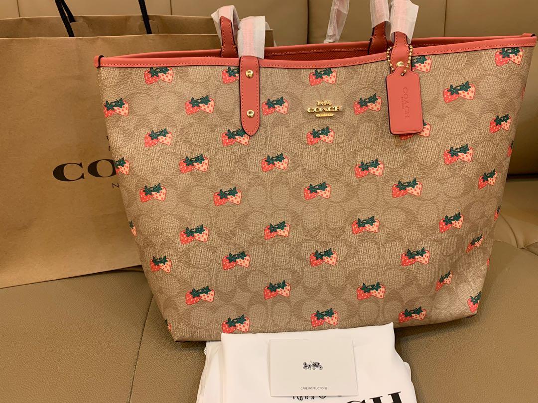 Strawberry coach tote discount