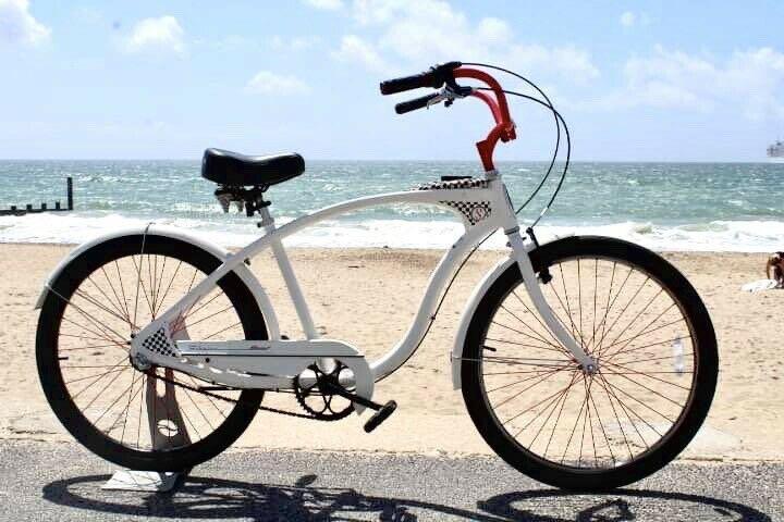 Schwinn Hornet Beach Cruiser Bike White