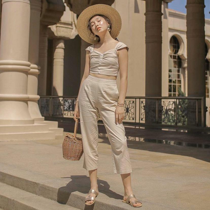 Supergurl Cleo Slim Fit Linen Pants Khaki Color