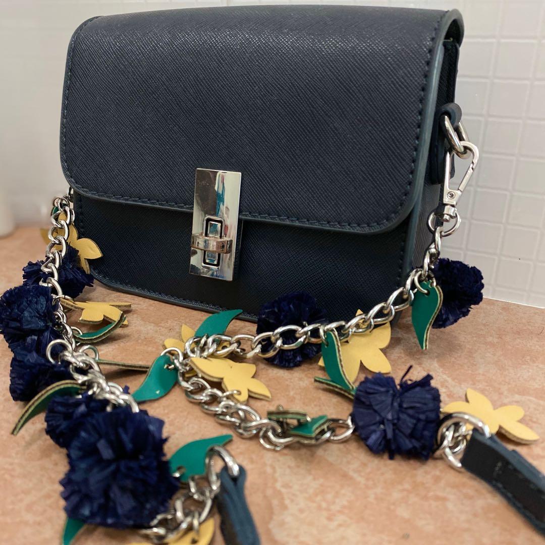 Zara crossbody bag with sale chain